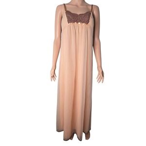 Vintage Vanity Fair Peach‎ Nylon Nightgown Sheer Lace Overlay Empire Waist 34